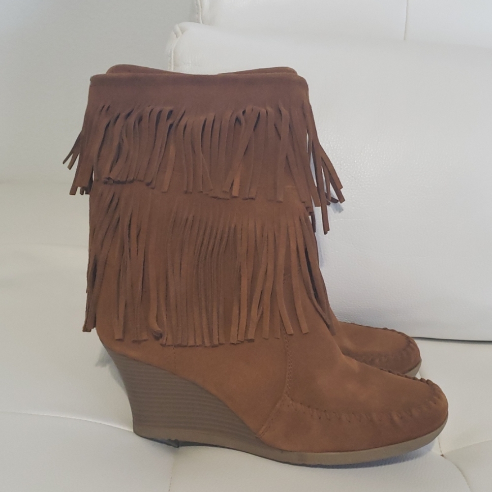 Minnetonka boots